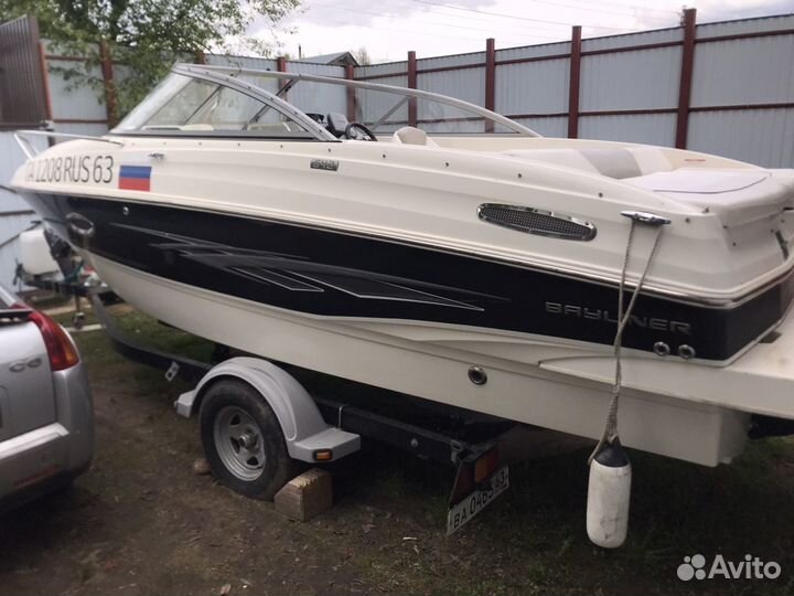 Катер Bayliner 642 Cuddy