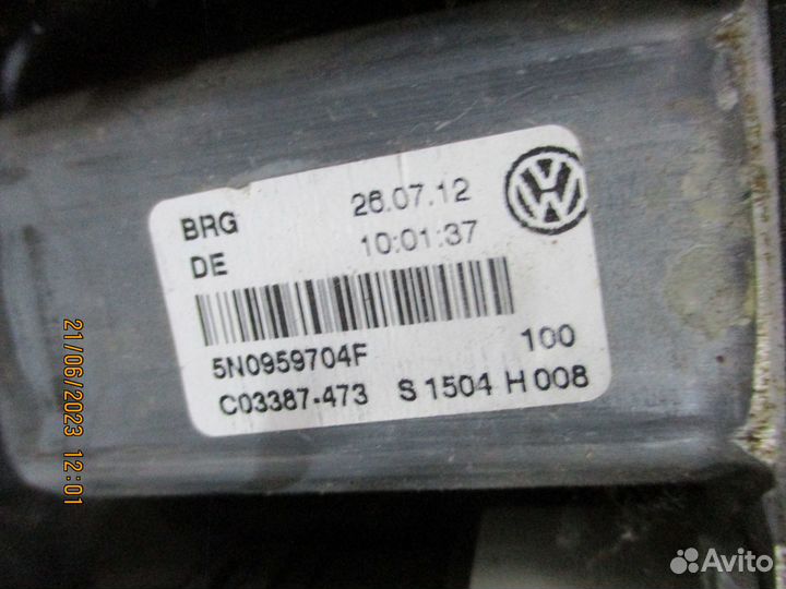 Электростеклоподъемник двери Фольксваген Тигуан