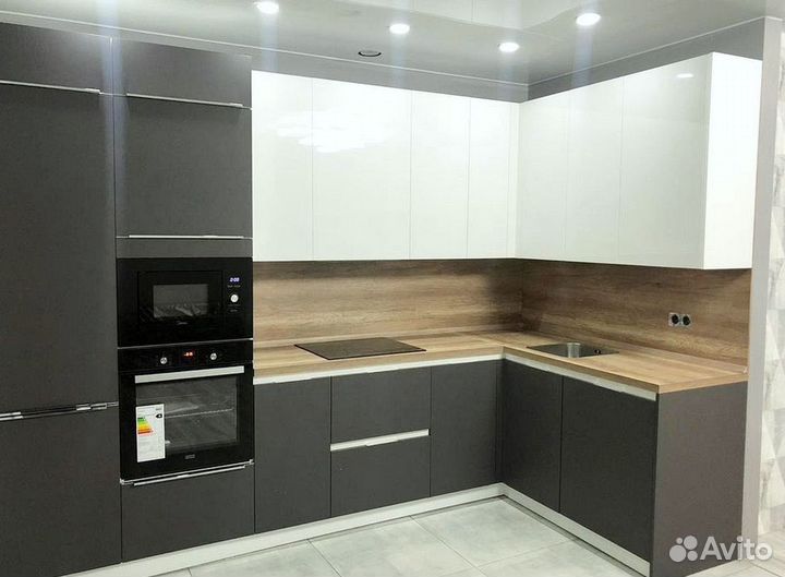 Кухонный гарнитур не бу нвый