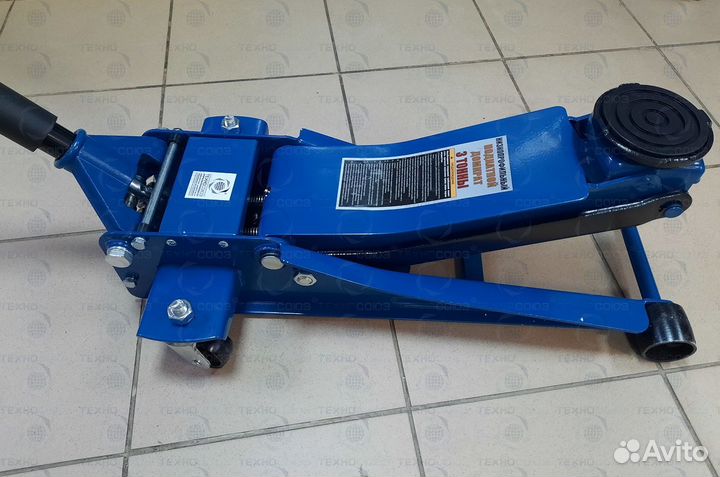 Домкрат низкопрофильный 3 тонны подкатной