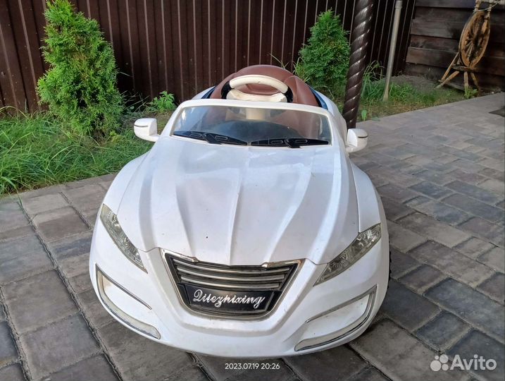 Детский электромобиль бу