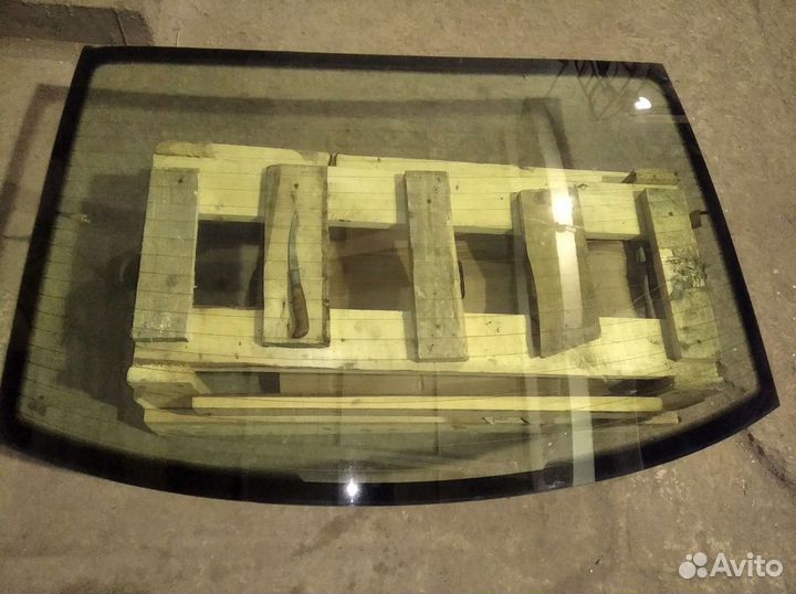 Стекло заднее Volkswagen Passat b5+