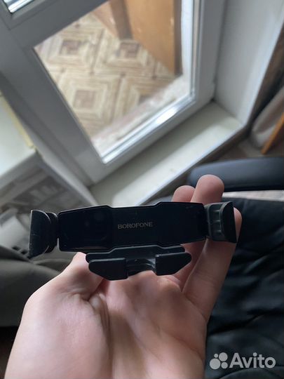 Держатель для телефона в машину