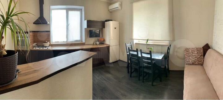 Дом 237 м² на участке 6,5 сот.