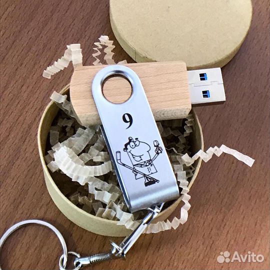 Флешка с вашей гравировкой