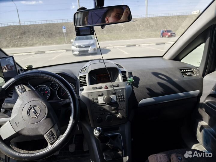 Opel Zafira 1.8 МТ, 2007, 320 000 км