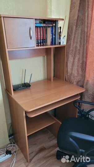 Продам компьютерный стол