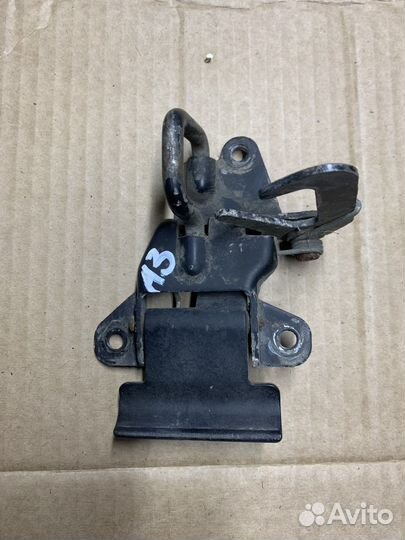 Крюк замка капота audi a3 (8l)