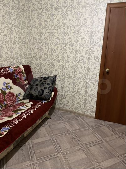 2-к. квартира, 48 м², 1/9 эт.