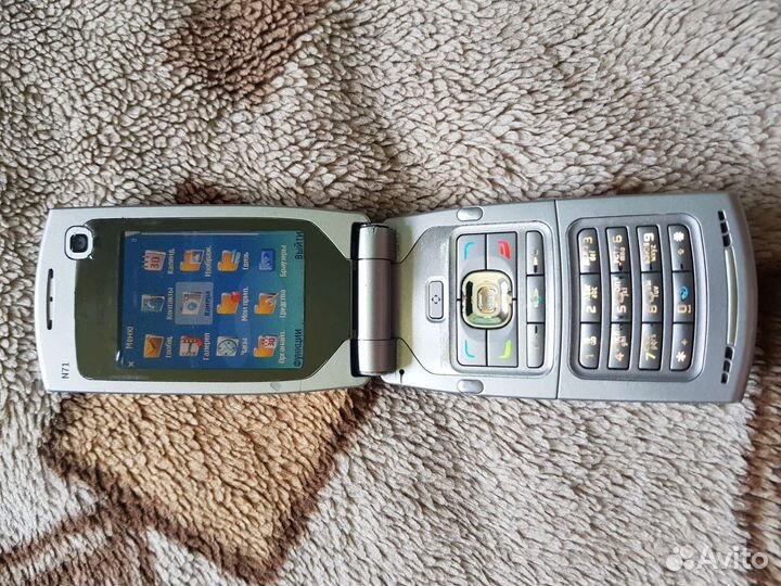 Телефон nokia N71