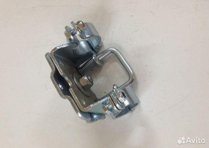 Хомут поворотный 90 град d 48 300 кг для прицепа