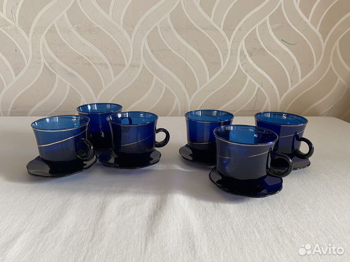Чашки с блюдцем 6 штук (стекло синее)