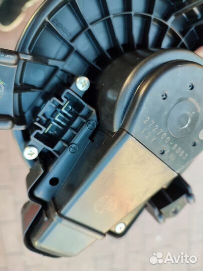 Мотор печки 2727008083 toyota pruis 30 левый руль