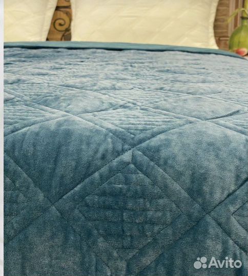 Покрывало велюровое с велюровыми наволочками