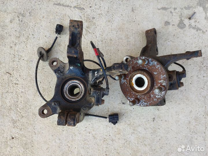 Передние поворотные кулаки со ступицами Чери QQ6