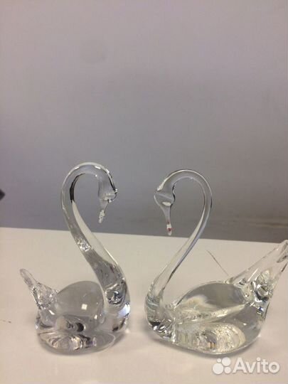 Статуэтка лебедь