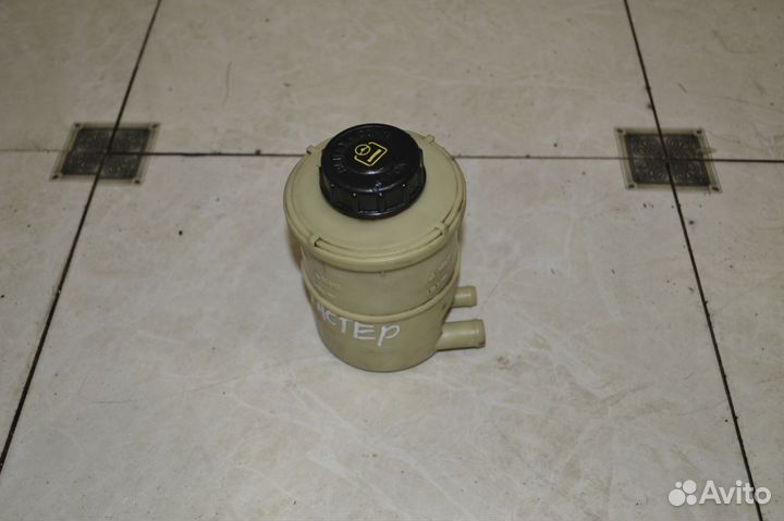 Бачок гур Renault Duster