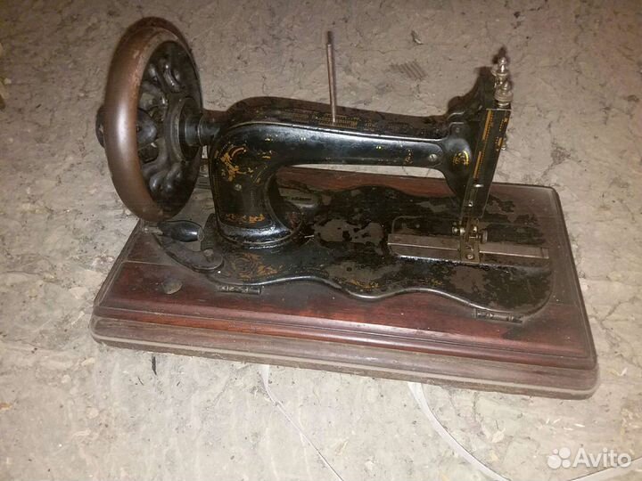 Швейная машина Singer