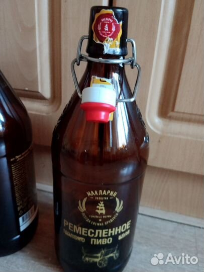 Бутыль стеклянная с бугельной пробкой