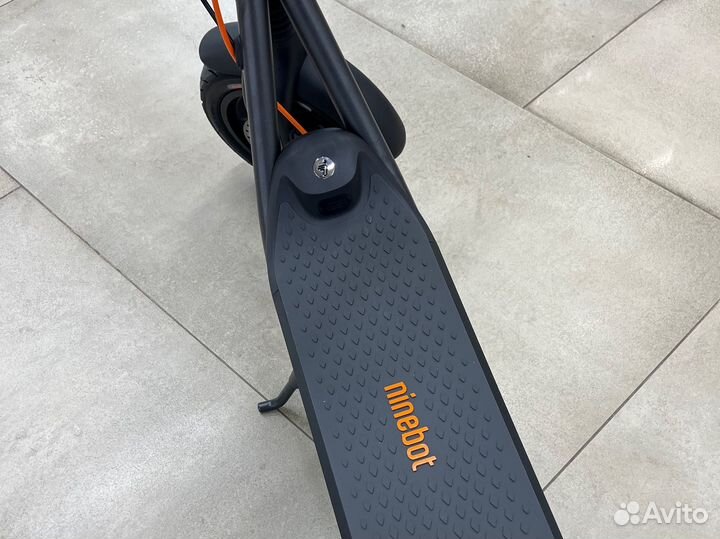 Электросамокат Ninebot kickScooter F2 Pro