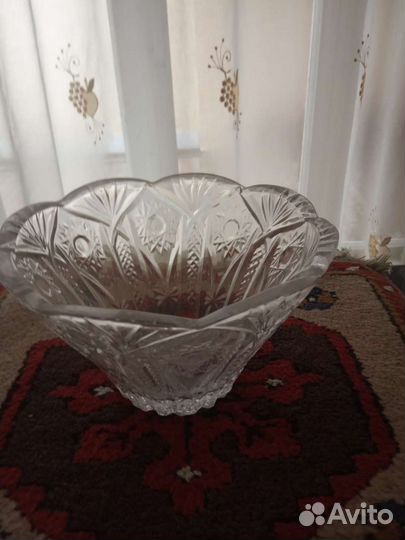 Хрустальная ваза