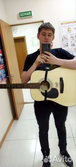 Репетитор по игре на гитаре