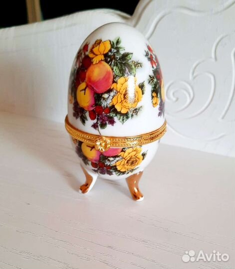 Шкатулка из фарфора