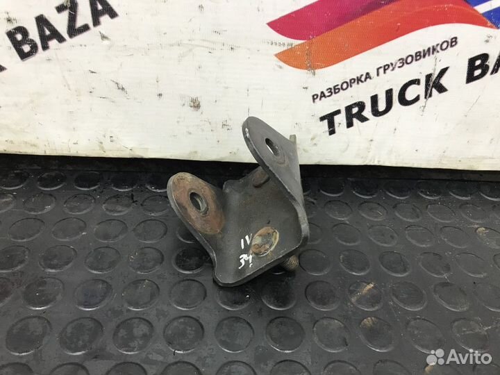 504071870 Кронштейн подвески кабины