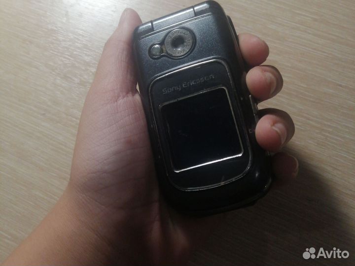 Телефон sony Ericsson z710l