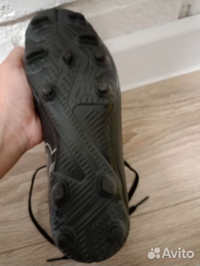 Футбольные бутсы