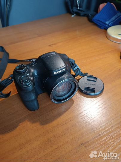Компактный фотоаппарат sony cyber shot DSC H-100
