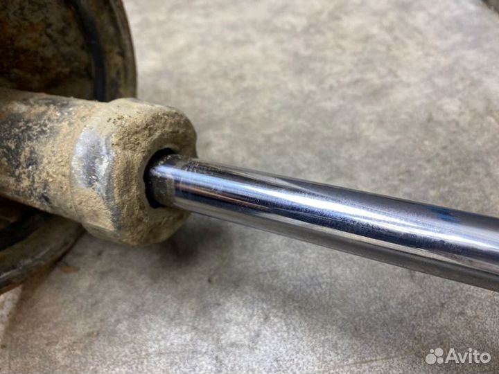 Амортизатор задний правый Kia Cerato 1.6 G4ED 2006