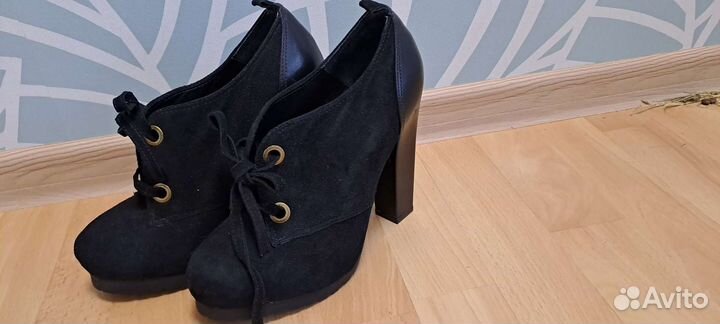 Buffalo Ботильоны 37 р-р натуральная кожа новые