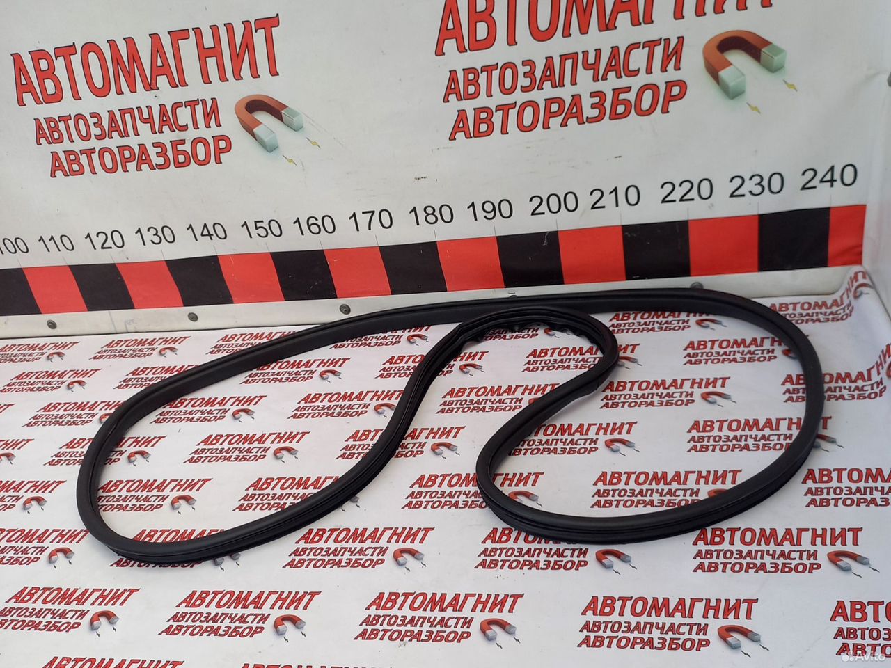 Уплотнитель двери передней левой Exeed LX