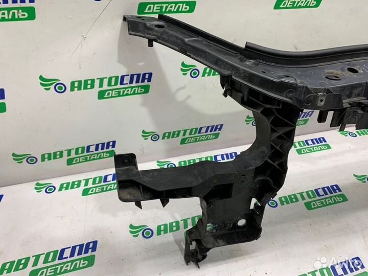 Панель передняя (Телевизор ) передний Renault