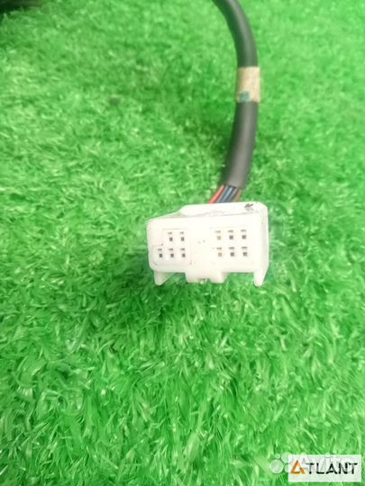 Зеркало переднее левое toyota avensis