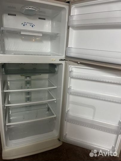 Холодильник Samsung,no frost,двухкамерный