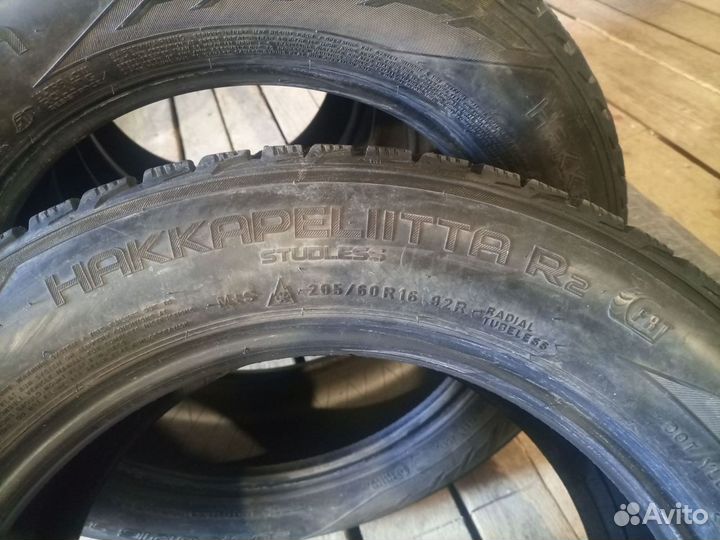 Nokian Tyres Hakkapeliitta R2 205/60 R16