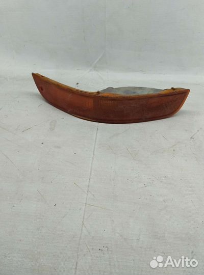 Повторитель в бампер toyota sprinter е100