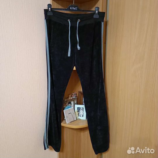 Спортивный костюм женский