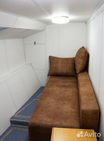 Прогулочный пассажирский теплоход