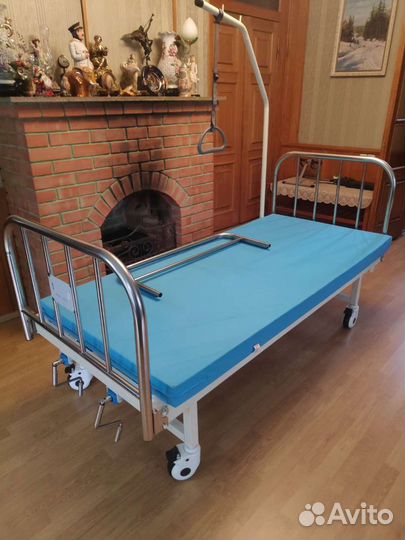 Медицинская кровать для лежачих больных