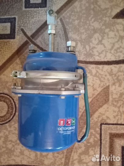 Тормозная камера с энергоаккумулятором тип 24