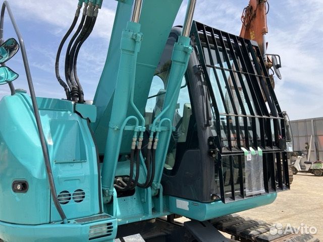 Гусеничный экскаватор Kobelco SK135SR, 2015