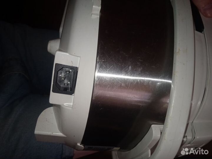 Мультиварка polaris pmc 0515AD