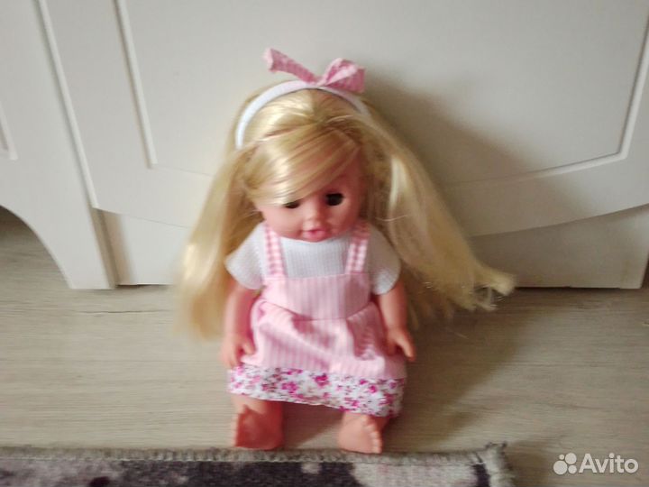 Стульчик для кормления кукольный с куклой