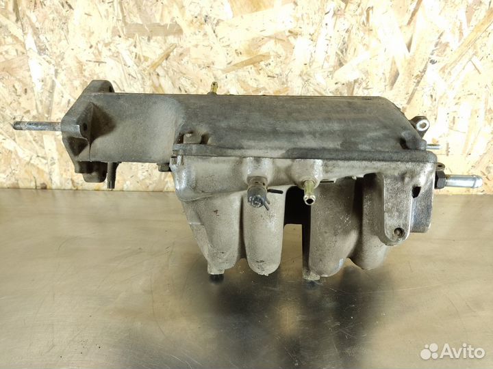 Коллектор впускной Toyota Corolla e10