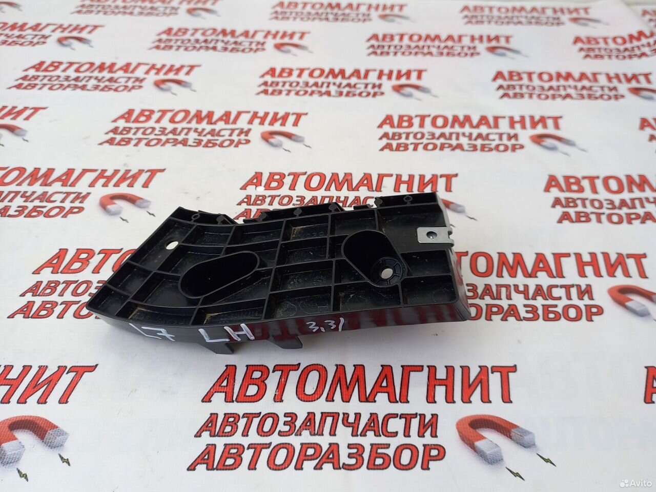 Кронштейн заднего бампера левый Lixiang L7