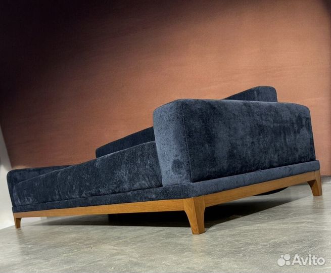 Диван кровать с доставкой на ножках