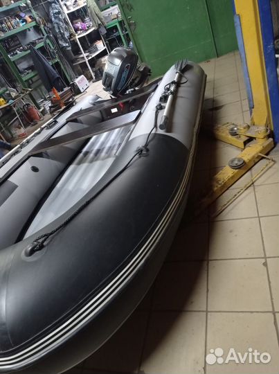 Продам лодку с мотором